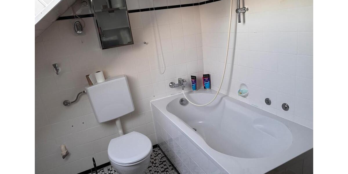 Dachgeschoßwohnung Freising Ast - 2.5 Zimmer, 60 m&sup2;, 900&euro; | Angebot:26619025