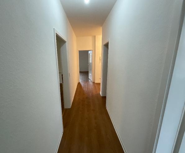Gut geschnittene Altbauwohnung mit Platz für die ganze Familie! 4 zimmer