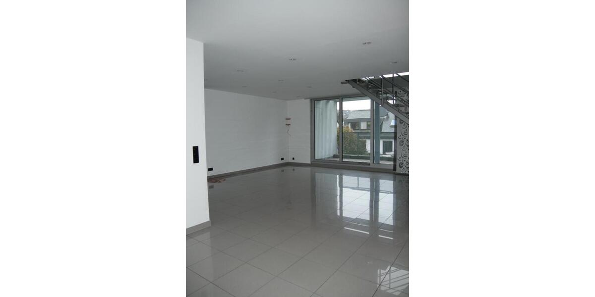 Moderne, helle Dachgeschosswohnung 2 Ebenen, 3,5 Zi. IdsteinWö. 3 zimmer