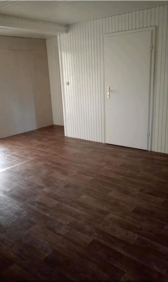 WG Zimmer in großer Wohnung zu vermieten.
