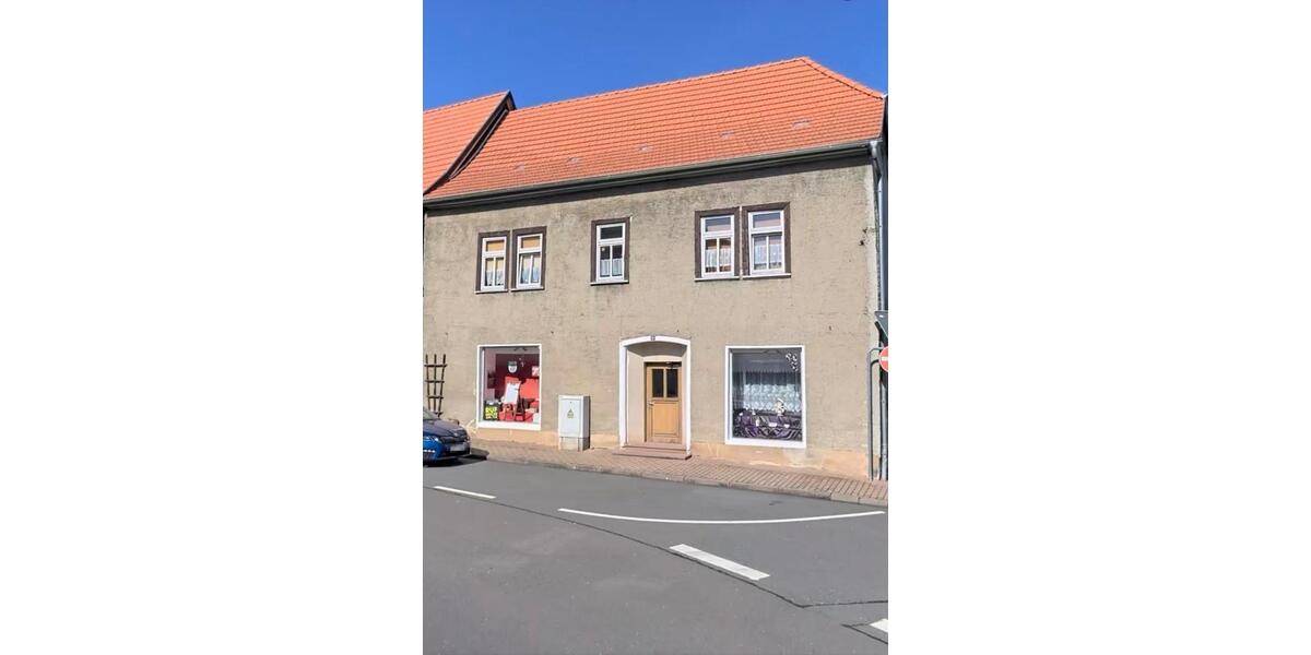 Zum Miete Lade(Imbiss)130 m2 UND 3 Wonungen 110 m2 850 € proStück 22 zimmer