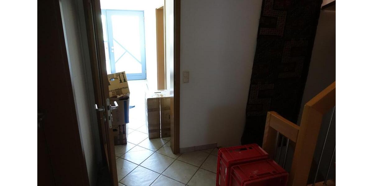 Doppelhaushälfte Bubenreuth - 7 Zimmer, 160 m&sup2;, 2.400&euro; | Angebot:25981382