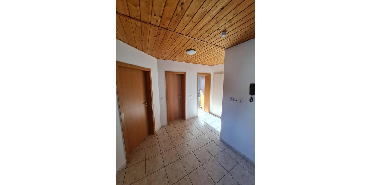 Dachgeschoßwohnung Geislingen an der Steige - 3.5 Zimmer, 102 m&sup2;, 980&euro; | Angebot:24630717