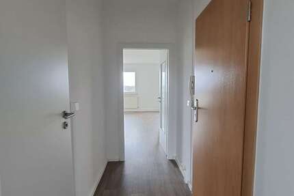 Wohnung Glauchau - 2 Zimmer, 50 m&sup2;, 303&euro; | Angebot:26095151