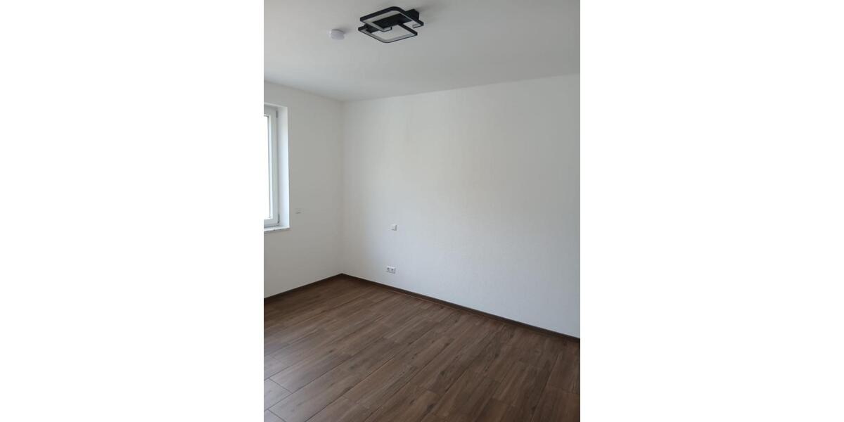 Etagenwohnung Ravenstein - 3 Zimmer, 90 m&sup2;, 1.200&euro; | Angebot:26490482