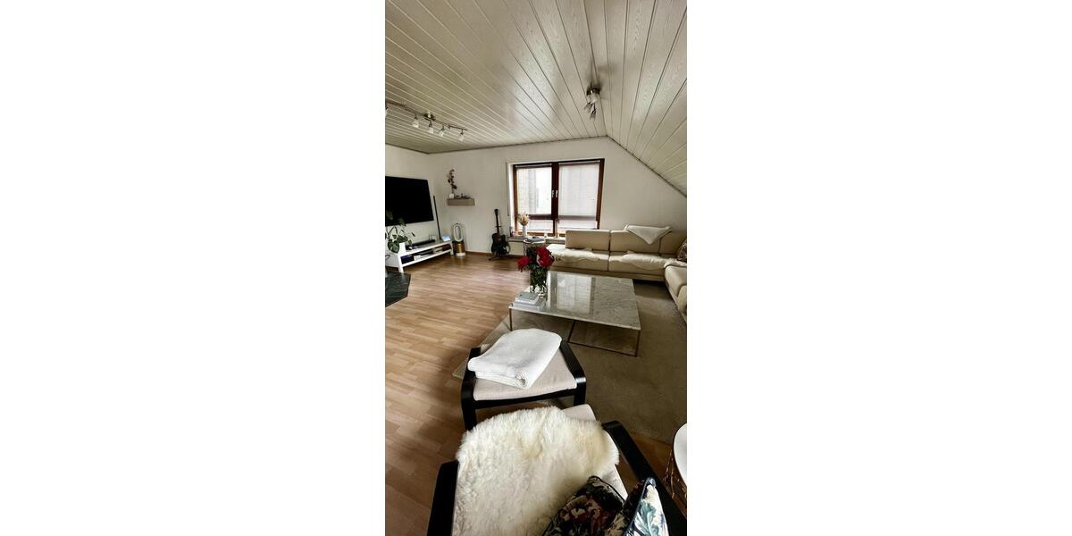 Dachgeschoßwohnung Spiegelberg - 3.5 Zimmer, 71 m&sup2;, 950&euro; | Angebot:26635622