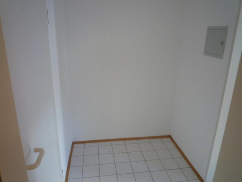Schönes 1-Zimmer-Appartement mit EBK und Terrasse, Haunstetten