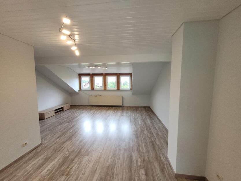 Zentrumsnahe 3 ZKB Wohnung im Dachgeschoss