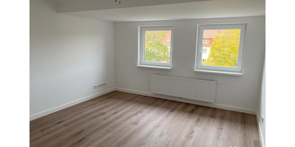 Dachgeschoßwohnung Magdeburg Nordwest - 4 Zimmer, 105 m&sup2;, 1.260&euro; | Angebot:25789821