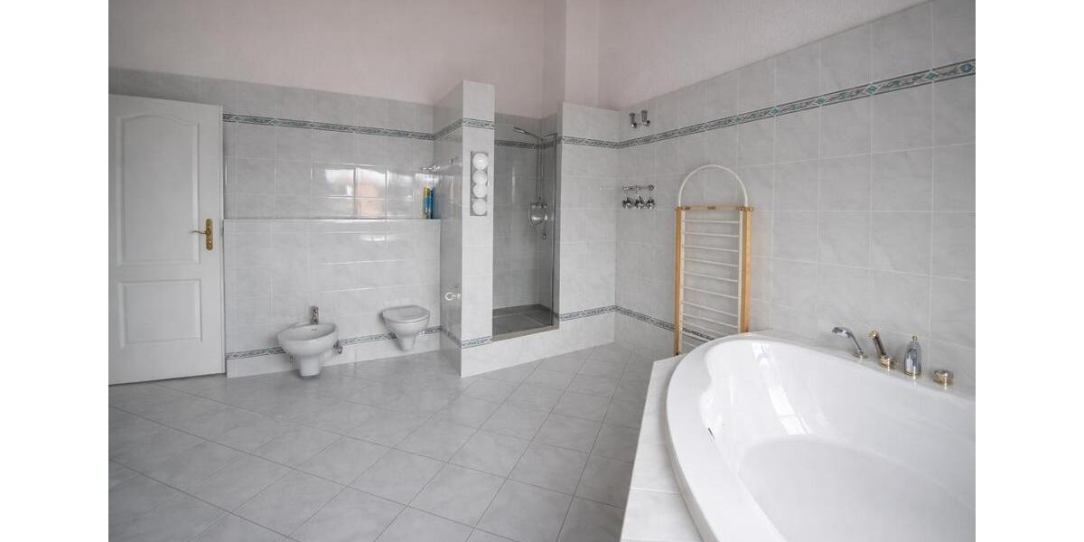 Etagenwohnung Großbeeren - 4 Zimmer, 155 m&sup2;, 2.095&euro; | Angebot:25980901