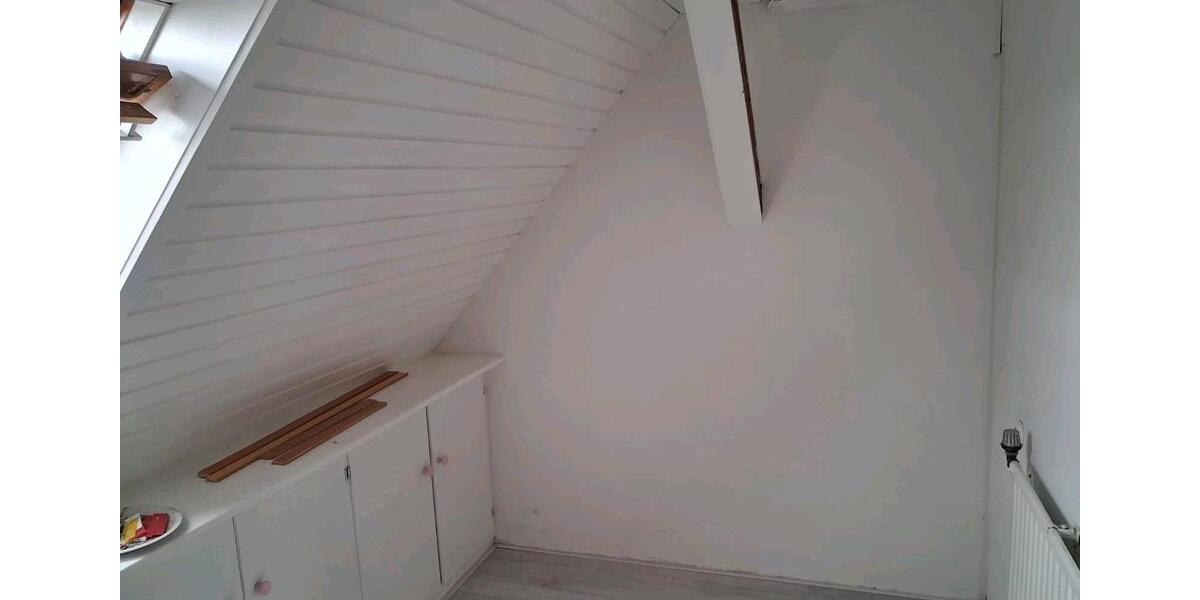 Dachgeschoßwohnung Friesenheim - 3.5 Zimmer, 95 m&sup2;, 950&euro; | Angebot:25626343