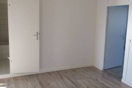 Wohnung Brandenburg an der Havel Hohenstücken - 3 Zimmer, 69 m&sup2;, 480&euro; | Angebot:25970190