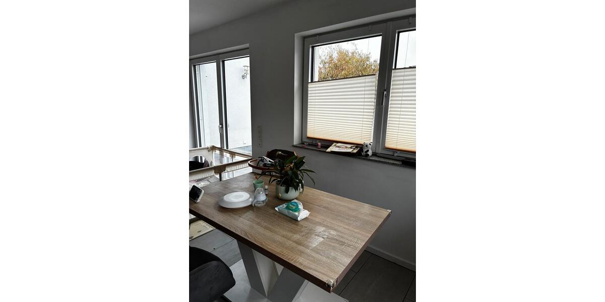 Etagenwohnung München Schwabing-Freimann - 5 Zimmer, 115 m&sup2;, 1.100&euro; | Angebot:24535771