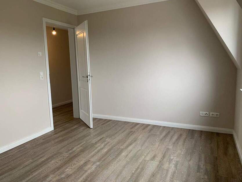 4 Zi-Komfort-Wohnung Curslacker Deich 88a in 21039 Hamburg - Ein Angebot von IVD-HAUSVERWALTUNG GERD VON DER HEIDE Immobilien GmbH 4 zimmer