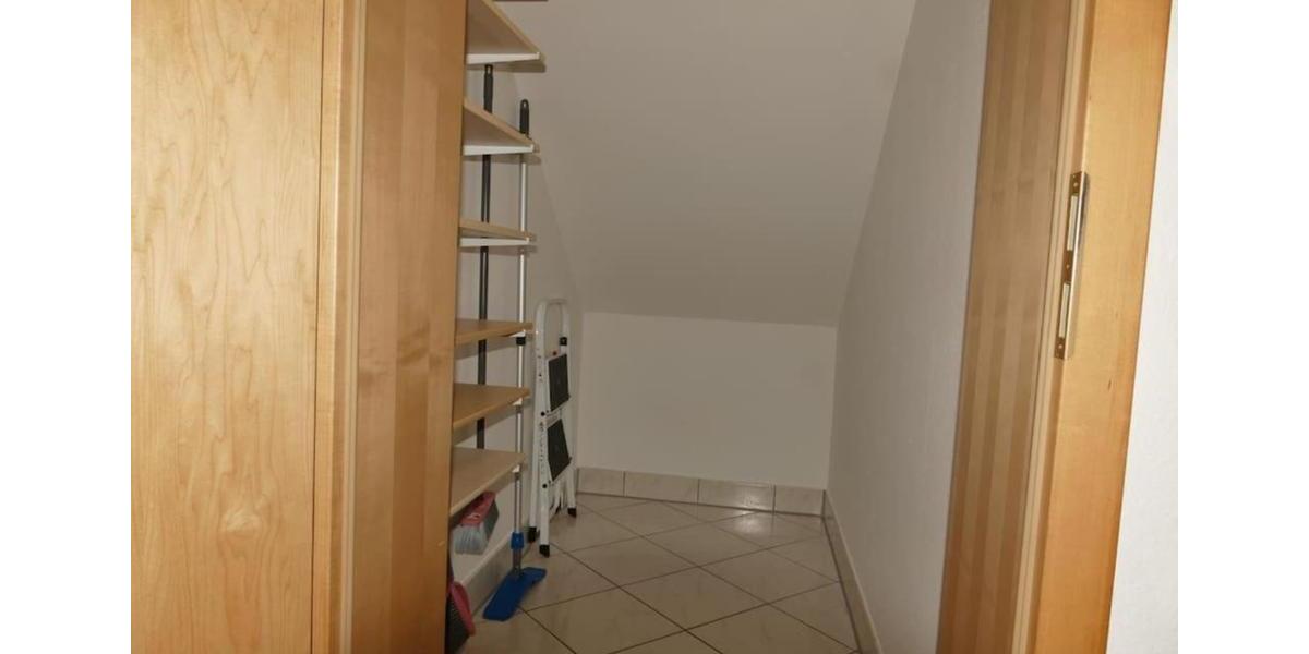 3-Zimmerwohnung mit TV, Wlan,DuscheWc, Küche, Waschmaschine, Parkplatz und Balkon 3 zimmer