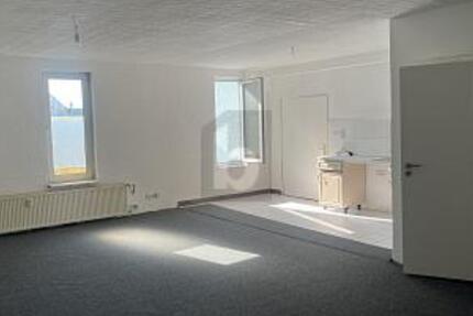 KOMFORTABLES ZUHAUSE MITTEN IN ZENTRUM 3 zimmer