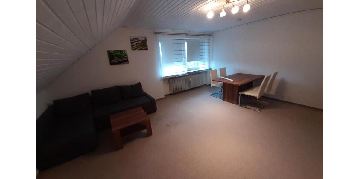 Dachgeschoßwohnung Tirschenreuth - 3 Zimmer, 73 m&sup2;, 452&euro; | Angebot:26183656