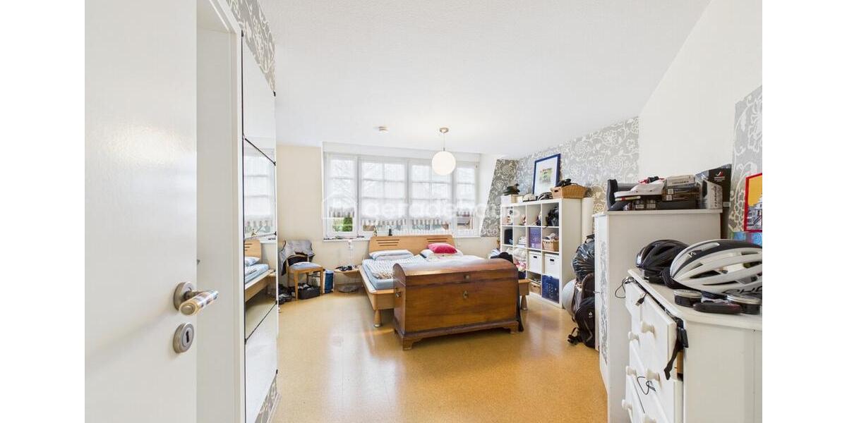 Dachgeschoßwohnung Lingen (Ems) Damaschke - 6.5 Zimmer, 190 m&sup2;, 1.450&euro; | Angebot:24184754