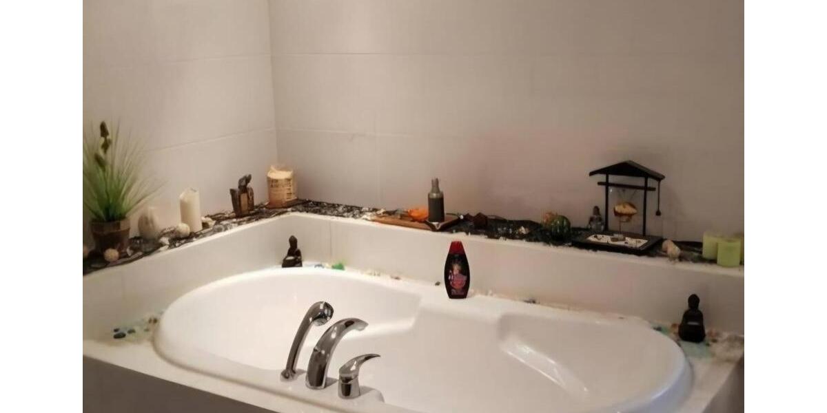 große geräumige Wohnung 3-4 Zimmer Wohnung mit offener Küche 4 zimmer