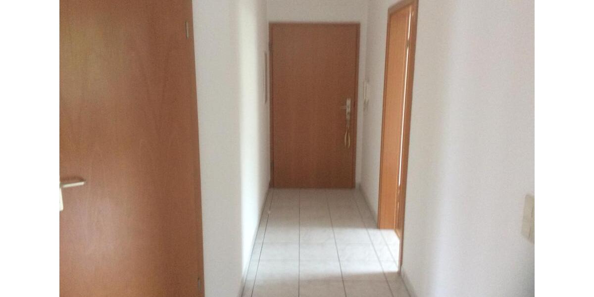 Erdgeschoßwohnung Giesen - 3 Zimmer, 84 m&sup2;, 1.010&euro; | Angebot:24714201