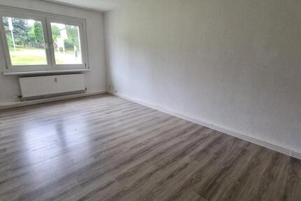 ***500 € Einzugsgeschenk sichern!*** 4-Zimmer-Wohnung im Erdgeschoss zu vermieten