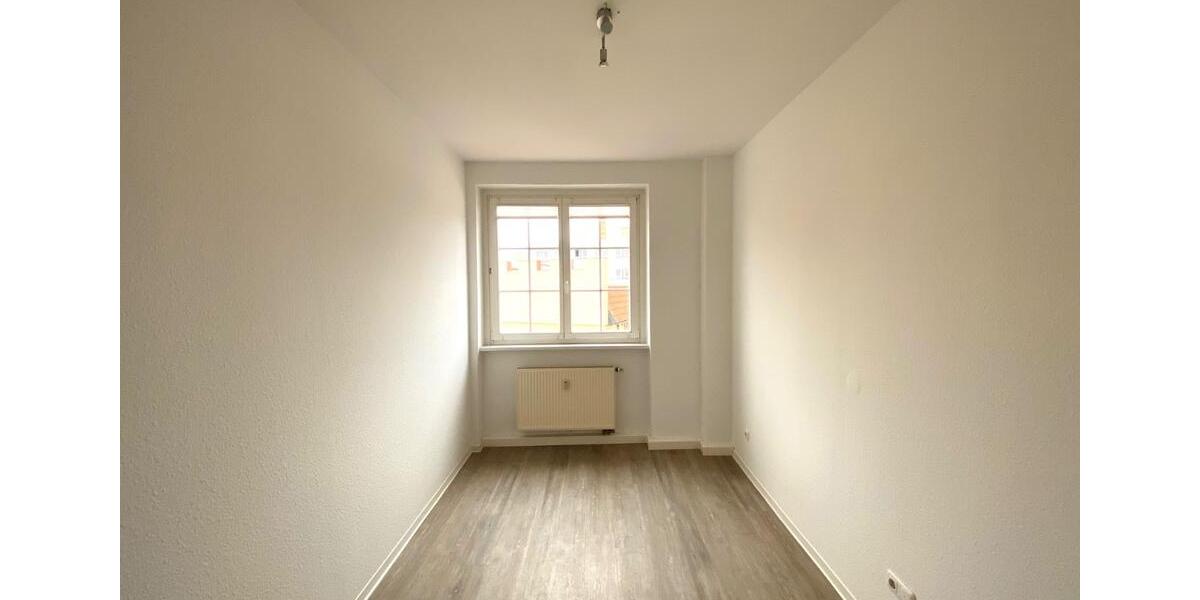 Etagenwohnung Gröditz - 3 Zimmer, 85 m&sup2;, 620&euro; | Angebot:24782847