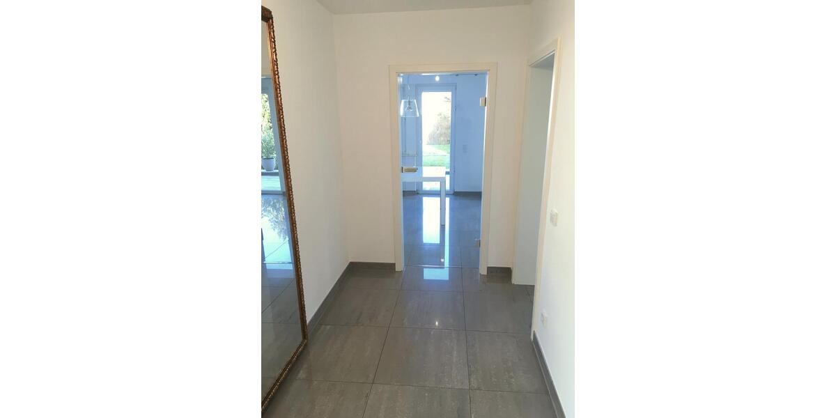 Erdgeschoßwohnung Euskirchen Dom-Esch - 3 Zimmer, 100 m&sup2;, 1.350&euro; | Angebot:26614601