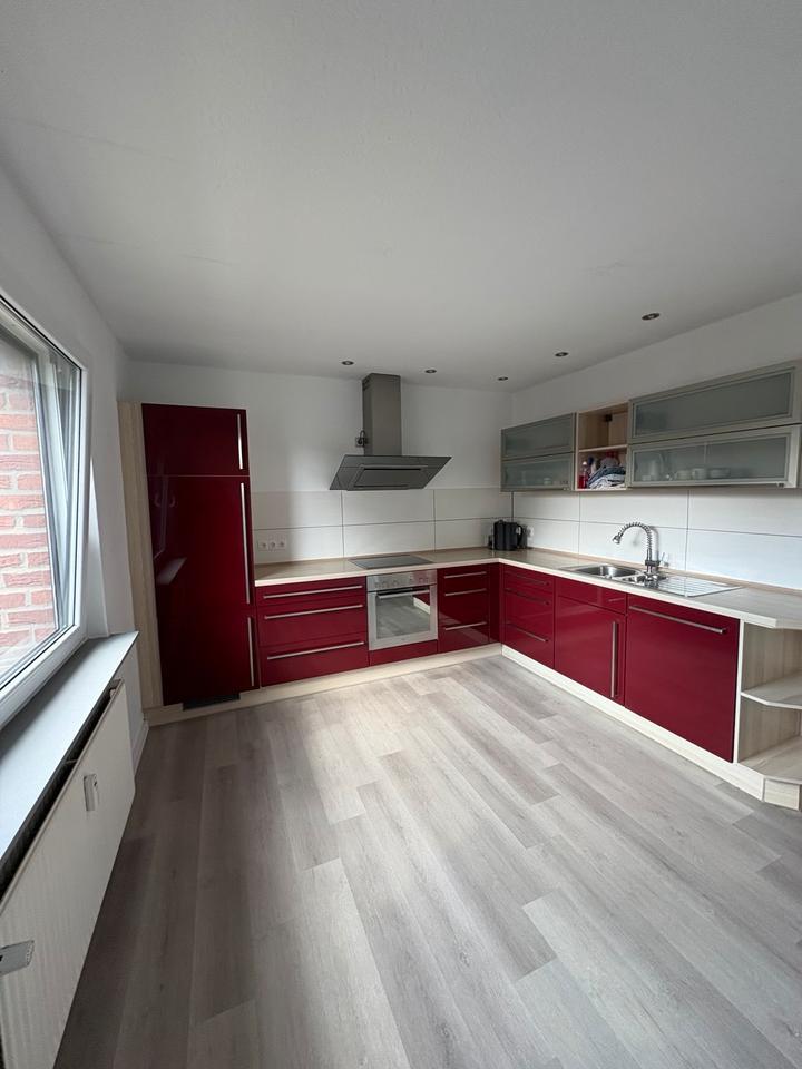 Schöne 3 Zimmer Wohnung mit Kellerräumen