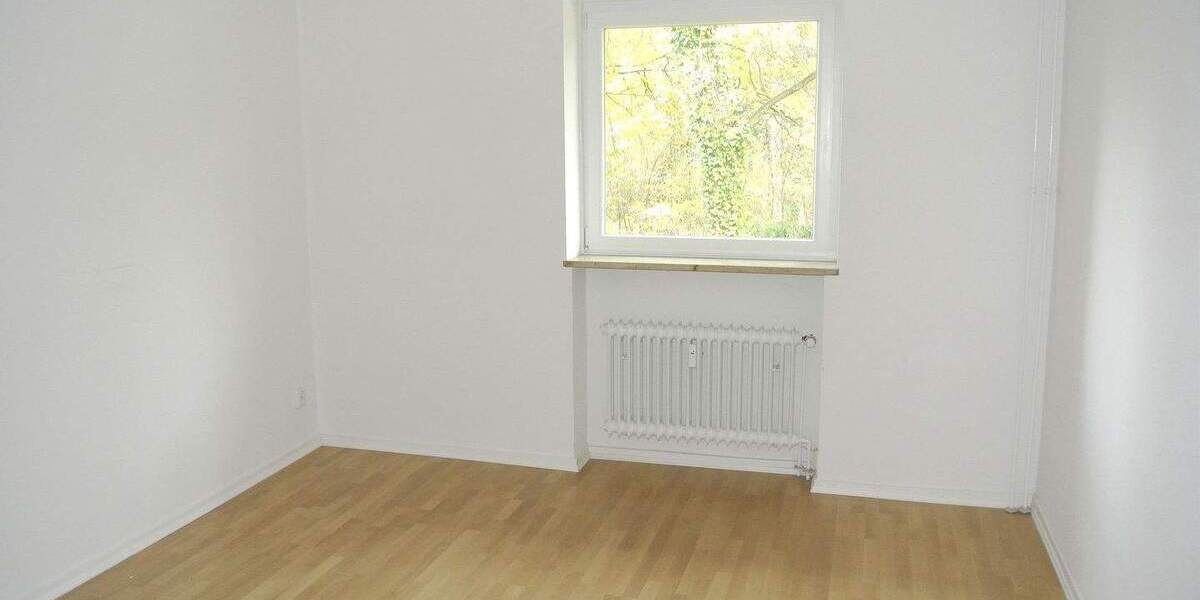 Etagenwohnung Hamburg Rissen - 3 Zimmer, 122 m&sup2;, 1.690&euro; | Angebot:25111800