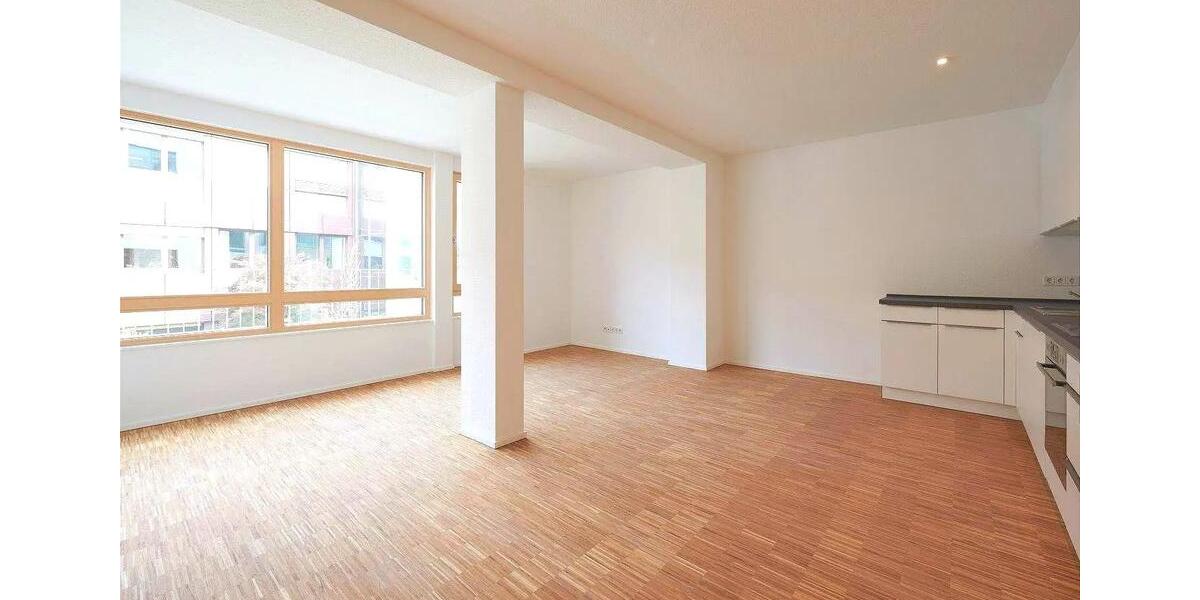 Etagenwohnung Saarbrücken - 2 Zimmer, 93 m&sup2;, 1.040&euro; | Angebot:26195574