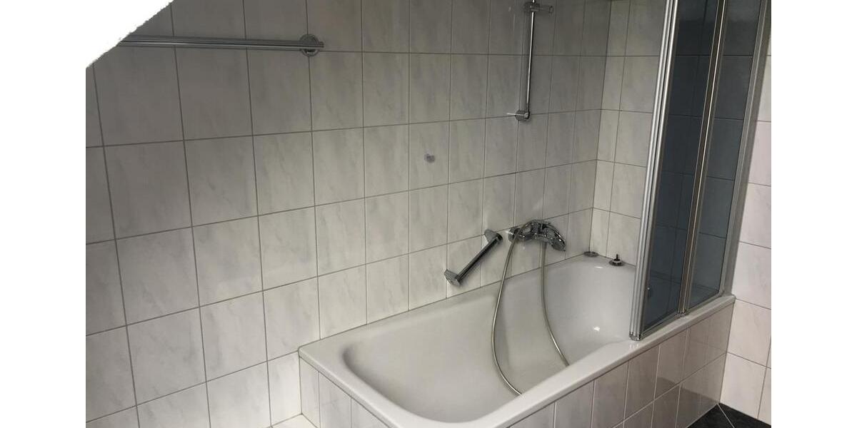 Dachgeschoßwohnung Saarbrücken St. Arnual - 2.5 Zimmer, 78 m&sup2;, 620&euro; | Angebot:26036137