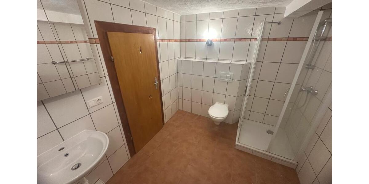 Erdgeschoßwohnung Hungen - 5 Zimmer, 128 m&sup2;, 1.400&euro; | Angebot:26702638