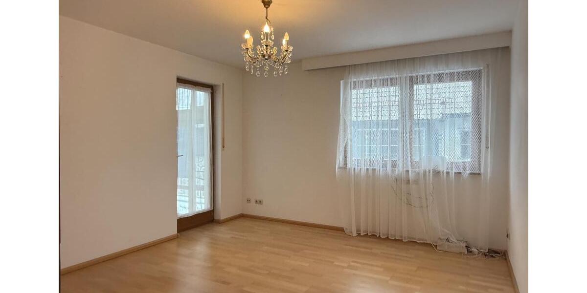 Einfamilienhaus Nürnberg Holzheim - 6 Zimmer, 200 m&sup2;, 2.200&euro; | Angebot:24715191