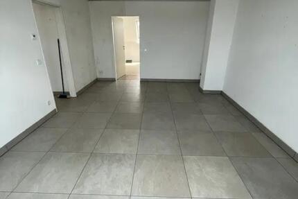 Gemütliche 2-Zi-DG-Wohnung mit Garage in Voerde-Spellen 2 zimmer