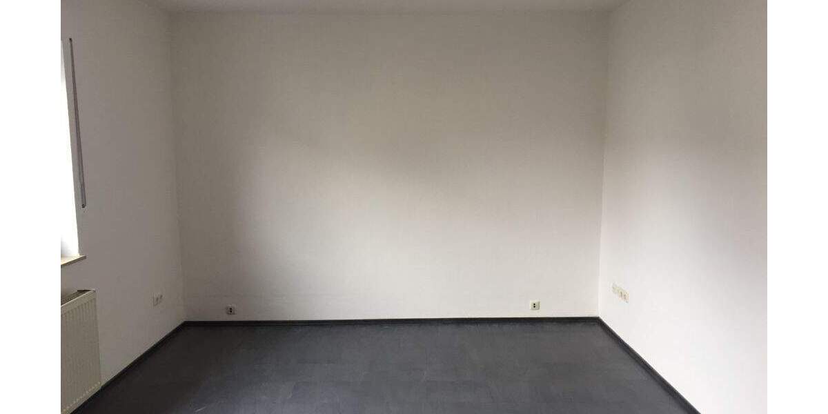 Helle und große 3,5 Zimmer-Wohnung im Zentrum von Weisendorf 3 zimmer