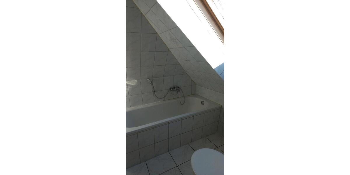 Dachgeschoßwohnung Wolmirstedt - 1 Zimmer, 32 m&sup2;, 250&euro; | Angebot:26704608