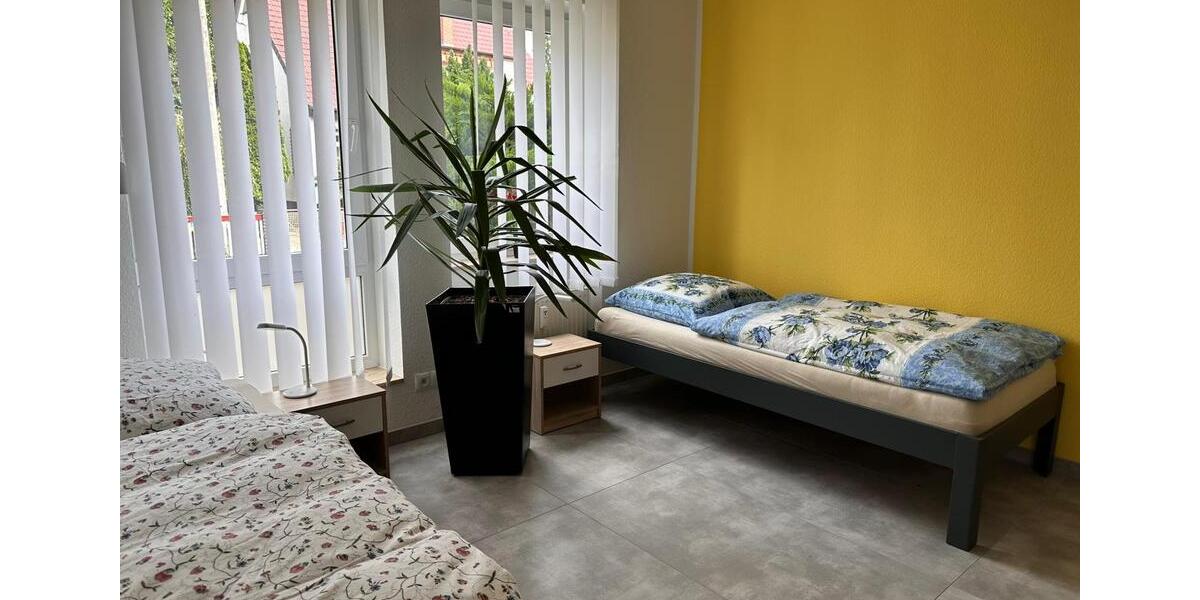 Wohnen auf Zeit Borsdorf - 4 Zimmer, 160 m&sup2;, 25&euro; | Angebot:22953458