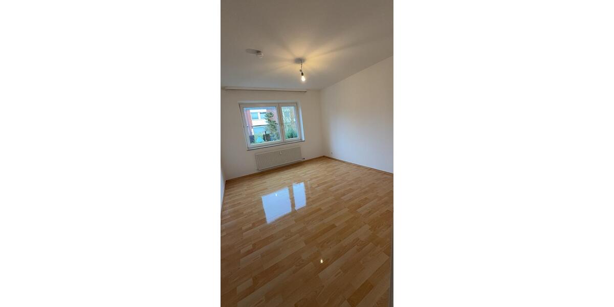 Erdgeschoßwohnung Nordenham - 3 Zimmer, 70 m&sup2;, 600&euro; | Angebot:25164350