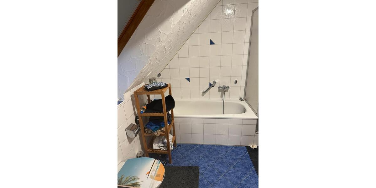 Dachgeschoßwohnung Neuenstein - 3.5 Zimmer, 77 m&sup2;, 980&euro; | Angebot:24891130