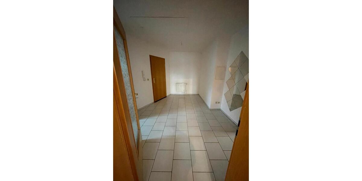 Dachgeschoßwohnung Reichenbach im Vogtland - 2 Zimmer, 45 m&sup2;, 400&euro; | Angebot:24535100