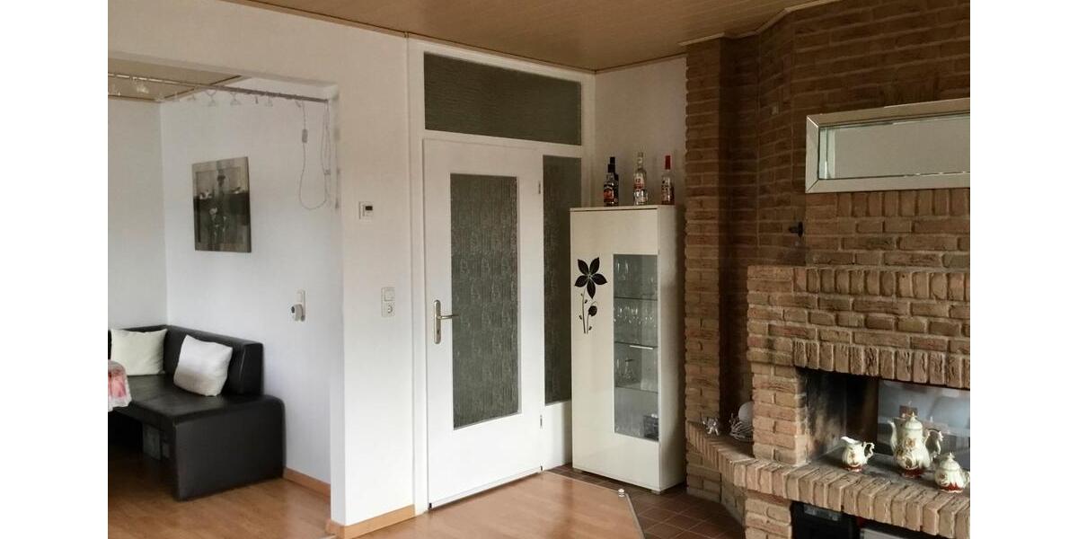 Ab 01.04.~3 Zimmer 110 qm + 30 qm Dachboden~Einbauküche~Balkon 3 zimmer