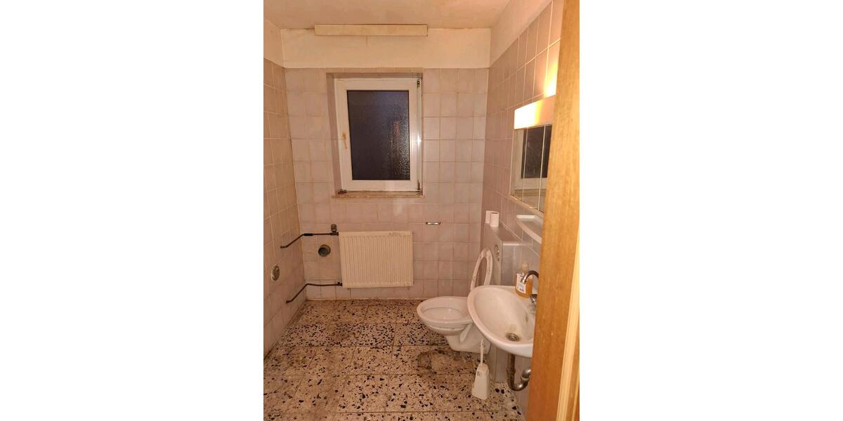 Erdgeschoßwohnung Rinteln - 5 Zimmer, 152 m&sup2;, 1.064&euro; | Angebot:24657729