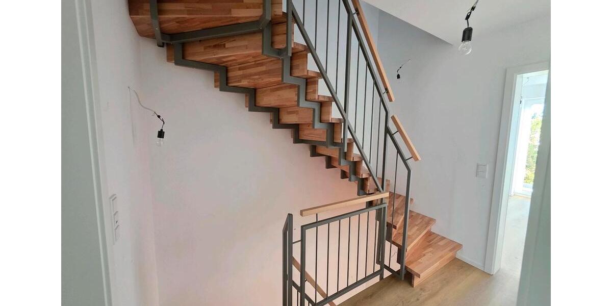 Neubau! Luxuriöses Haus mit Küche zu vermieten! Erstbezug! 5 zimmer