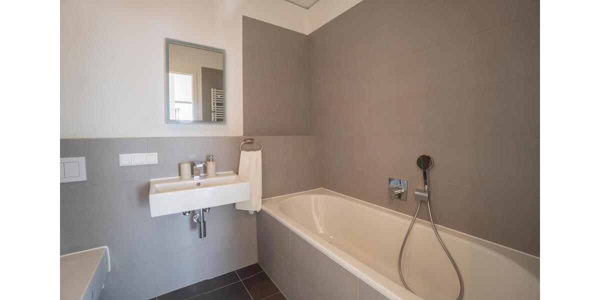 Etagenwohnung Berlin Mitte - 3 Zimmer, 93 m&sup2;, 2.950&euro; | Angebot:23472108