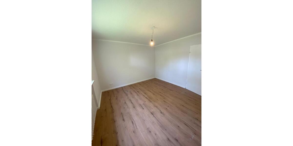 Erdgeschoßwohnung Lahr (Schwarzwald) - 4 Zimmer, 98 m&sup2;, 1.175&euro; | Angebot:26406711