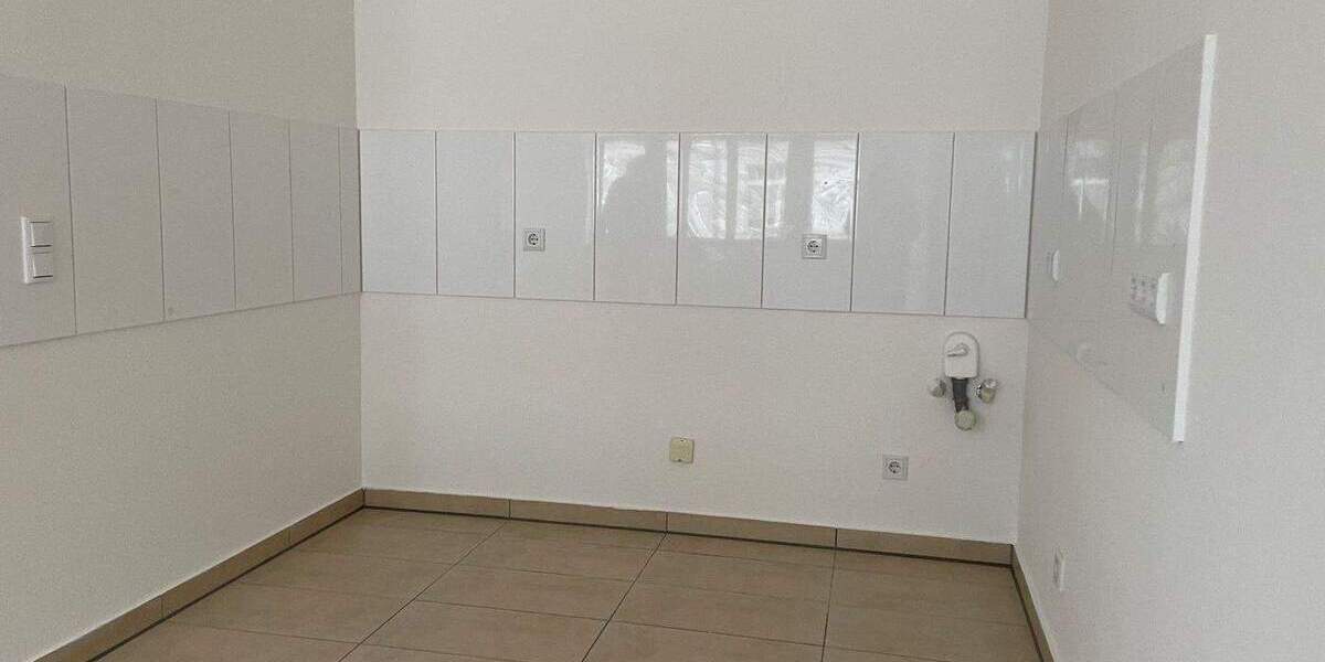 Etagenwohnung Limbach-Oberfrohna Oberfrohna - 2 Zimmer, 48 m&sup2;, 290&euro; | Angebot:24823873