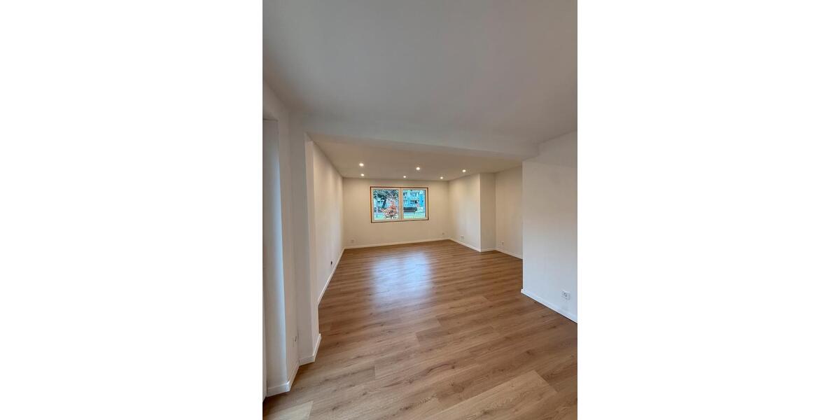 Erstbezug nach Kernsanierung - Moderne 3 Zimmer Wohnung 3 zimmer