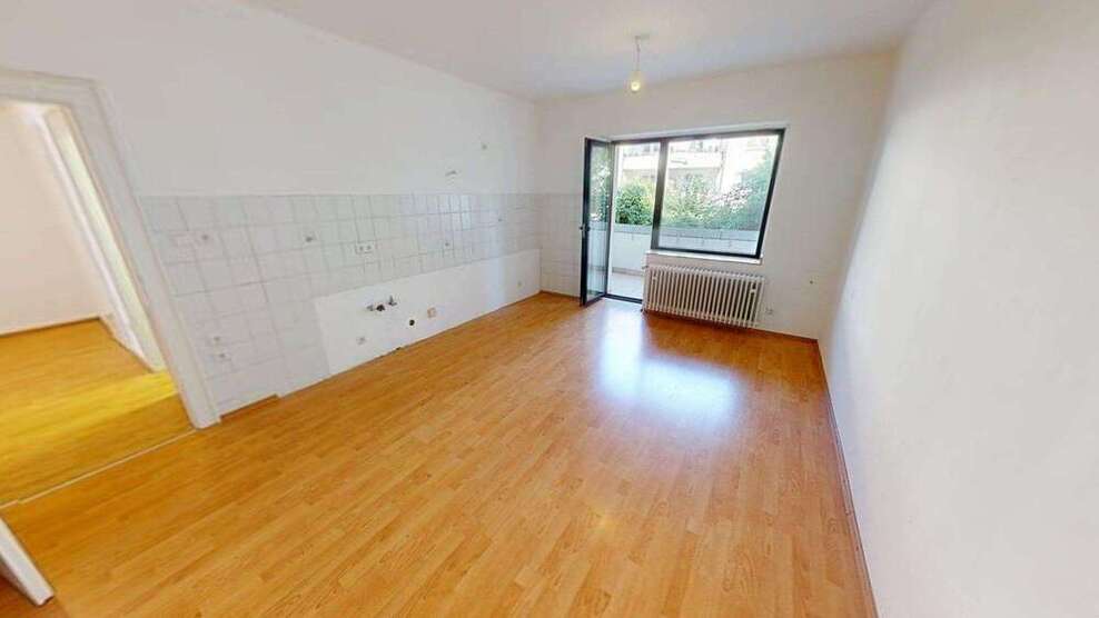Wohnung zum Mieten in Düsseldorf 1.045 € 81 m²