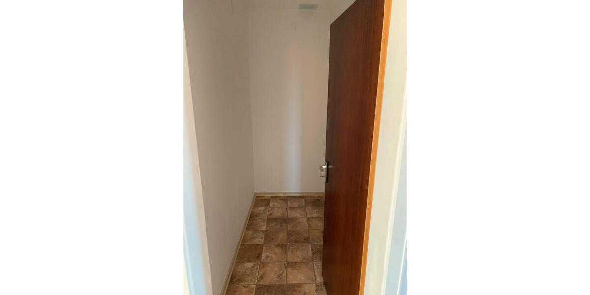 Etagenwohnung Günzburg - 4 Zimmer, 100 m&sup2;, 1.050&euro; | Angebot:26577655