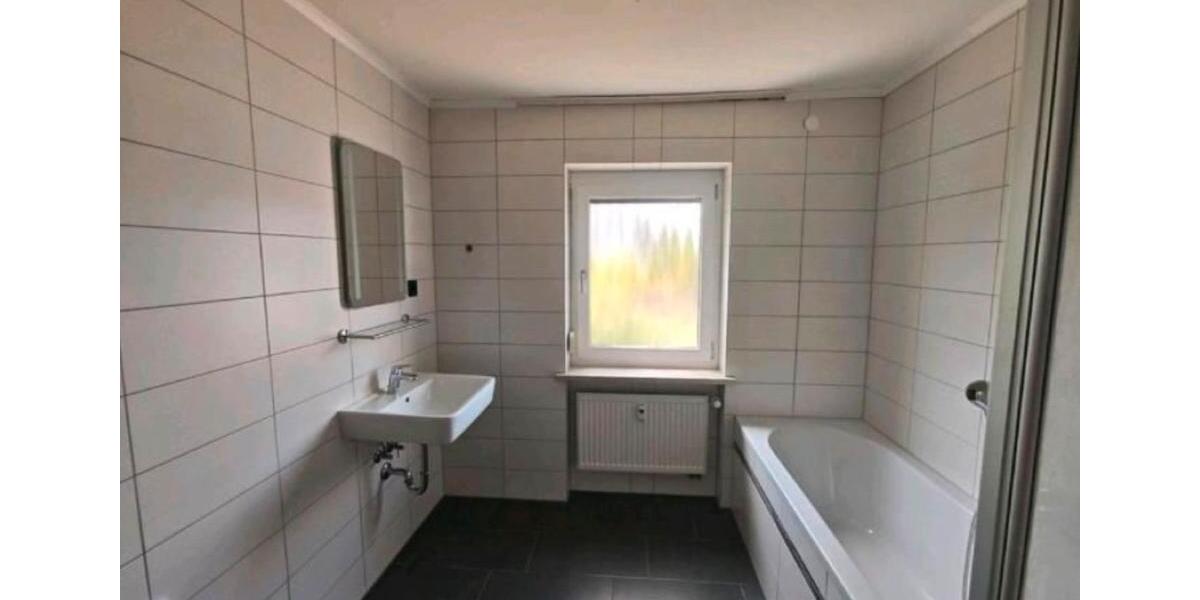 Erdgeschoßwohnung Hutthurm - 5 Zimmer, 117 m&sup2;, 850&euro; | Angebot:25651007